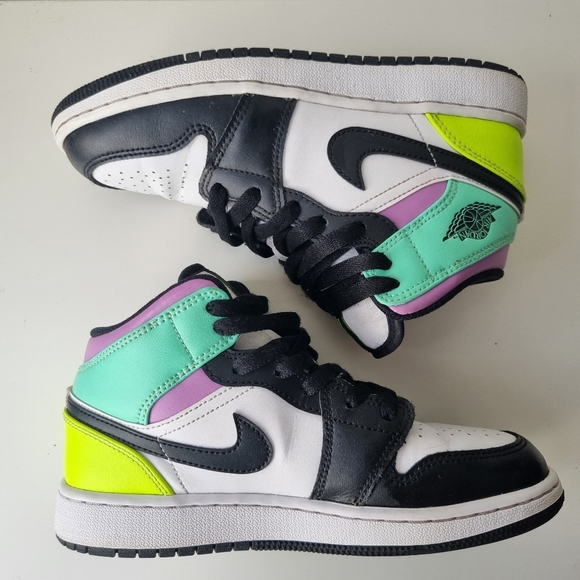Nike Other - Nike Air Jordan 1 Mid GS Pastel